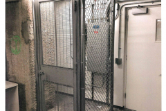 Chain link fence gate